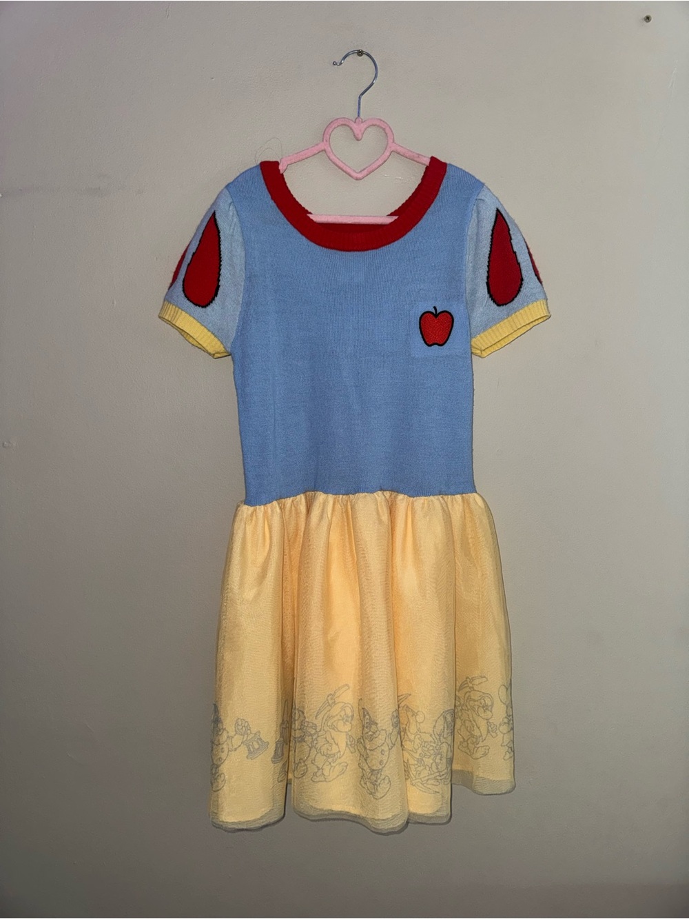 Like new, Disney, girls Snow White dress, size large